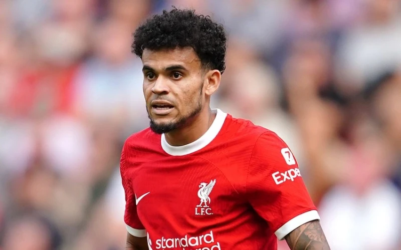 Bayern signs Liverpool forward Luis Diaz