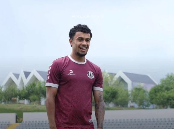 Karvan-Yevlax futbolçusu ilə yollarını ayırdı