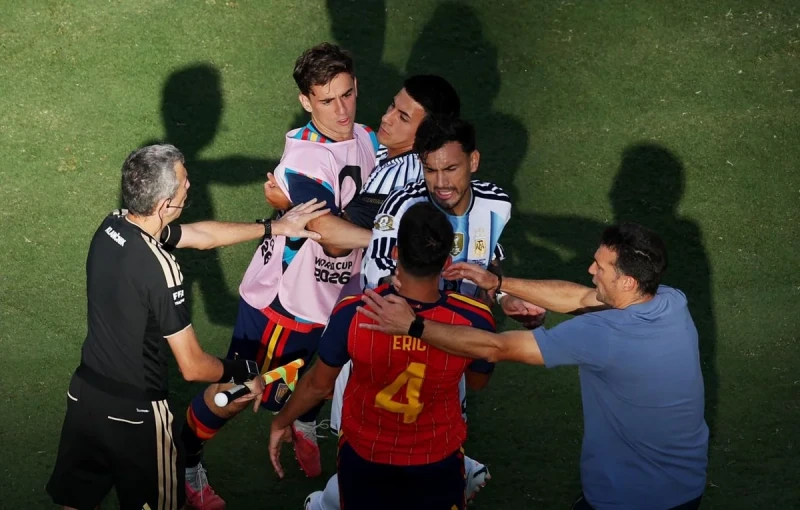 FIFA Argentina millisinin futbolçularının finaldan sonrakı davranışlarına bağlı araşdırma başlayıb