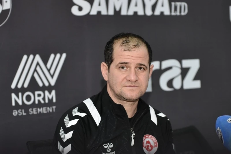 Elmar Baxşıyev: Gənc oyunçuları çox reklam etməyək