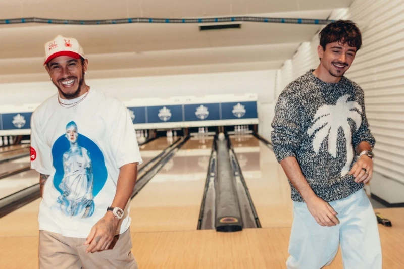 Lewis Hamilton, Azerbaycan Grand Prix'sindeki hatası nedeniyle Charles Leclerc'ten özür diledi