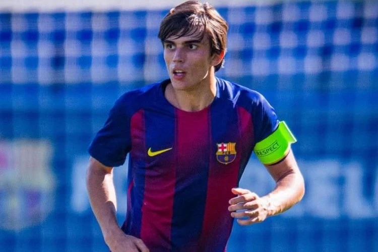 Комо подписывает защитника Барселоны Андреса Куэнку