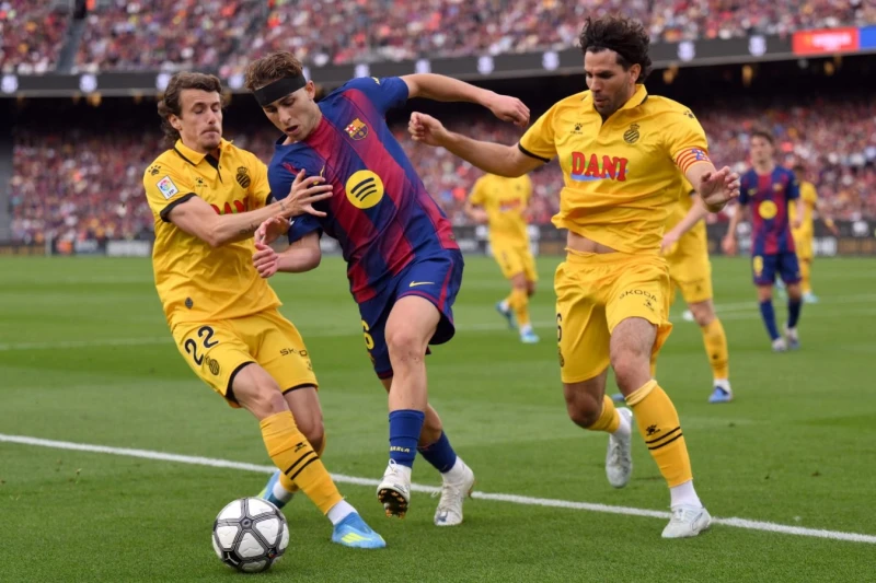 Barselona Kataloniya derbisində Espanyolu böyük hesabla məğlub etdi, Elçe Valensiya üzərində qələbə qazandı, Real Sosyedad və Alaves heç-heçə etdi