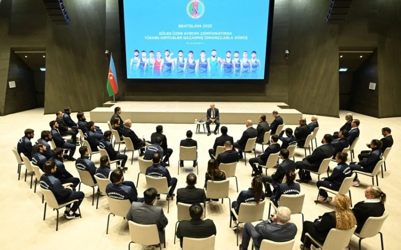 Avropa çempionatında yüksək nəticələr əldə etmiş Azərbaycan güləşçiləri ilə görüş keçirilib