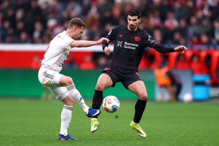 Bavyera, Bayer ile dokuz kişiyle berabere kaldı