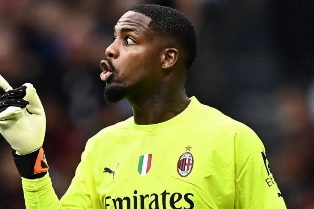 Mayk Manyan Atletikoya keçə bilər