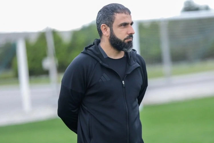 Rəşad Sadıqov: Rəqabətə tap gətirə biləcək gənc futbolçumuz yoxdur Rəşad Sadıqov: Rəqabətə tap gətirə biləcək gənc futbolçumuz yoxdur