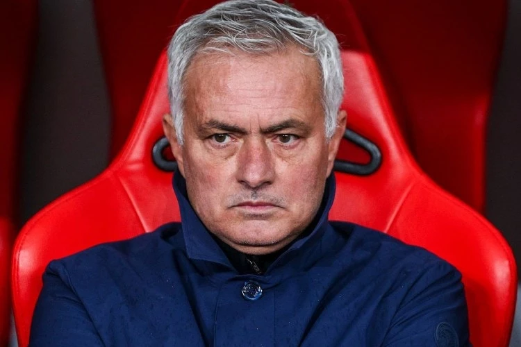 Mourinyo Nyukasla baş məşqçi ola bilər