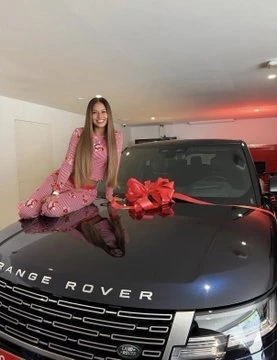 Rafinha'dan sevgilisine pahalı Range Rover hediyesi