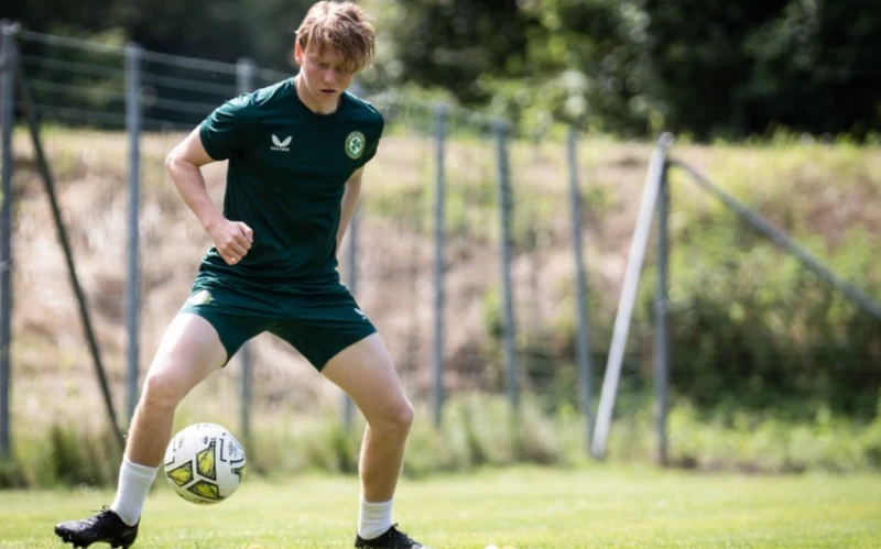 Qarabağın rəqibi Şelburn yeni futbolçu transfer edib