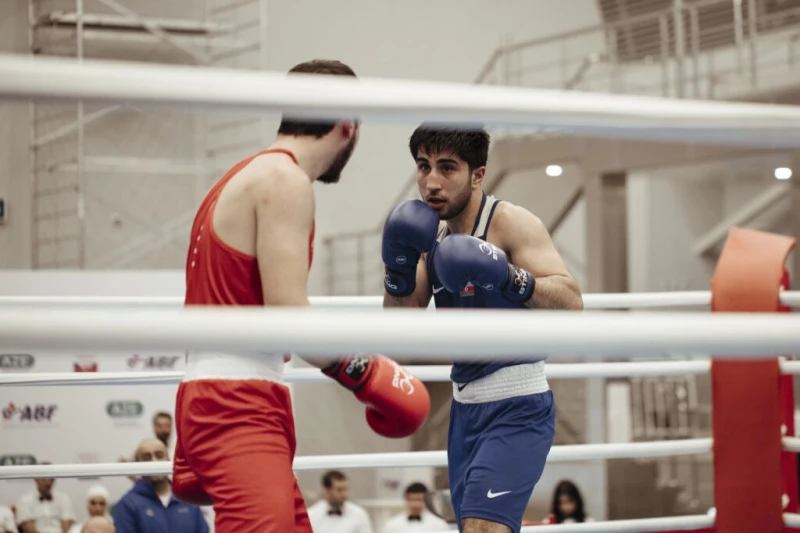 Boks üzrə Azərbaycan çempionatında ilk finalçılar və yarımfinalçılar müəyyənləşib - FOTO