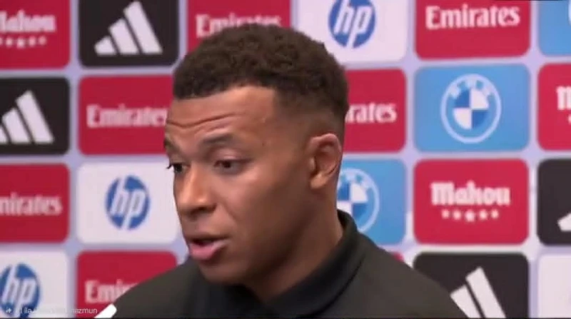 Mbappe Start Heyətində Olmamasına və Baş Məşq&ccedil;i ilə Arasındakı M&uuml;bahisəyə Aydınlıq Gətirib