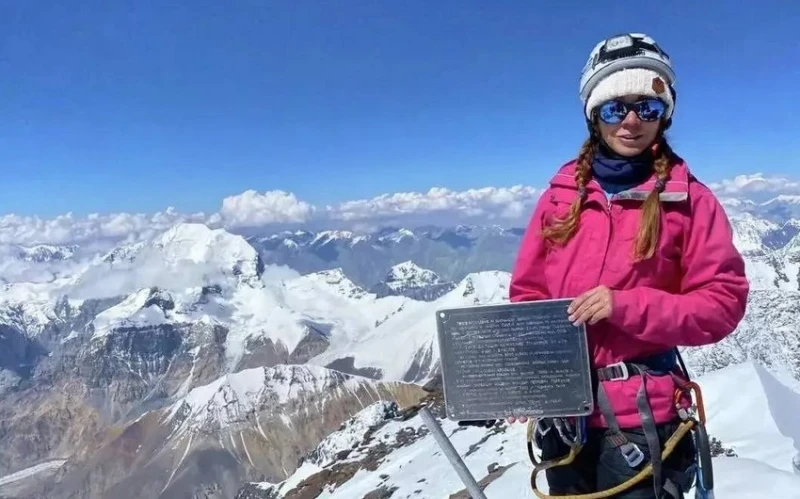 Russian climber tragically dies on the peak where her husband died