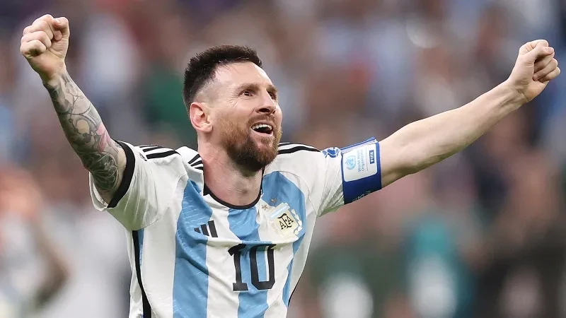 Lionel Messi tarixdə milli komandada 200 oyun keçirən üçüncü futbolçu oldu