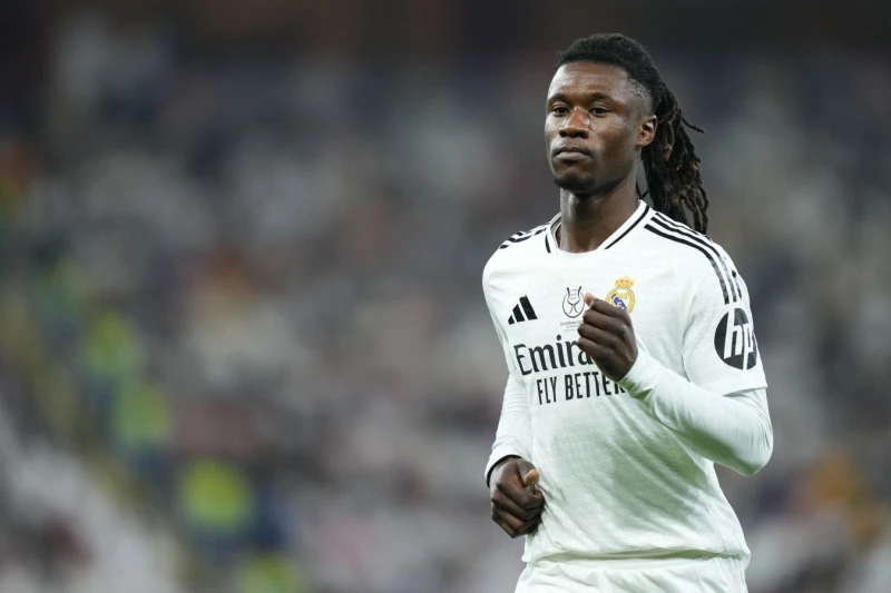 Real Madrid Kamavinqanı sərfəli təklif gələrsə satmağı düşünür