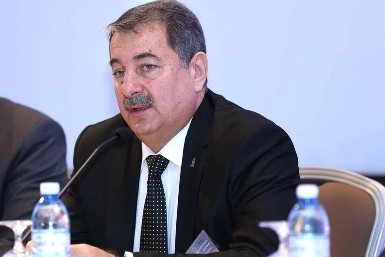 Vaqif Sadıqov: Bu da komandaya müsbət yox, mənfi təsir göstərirdi