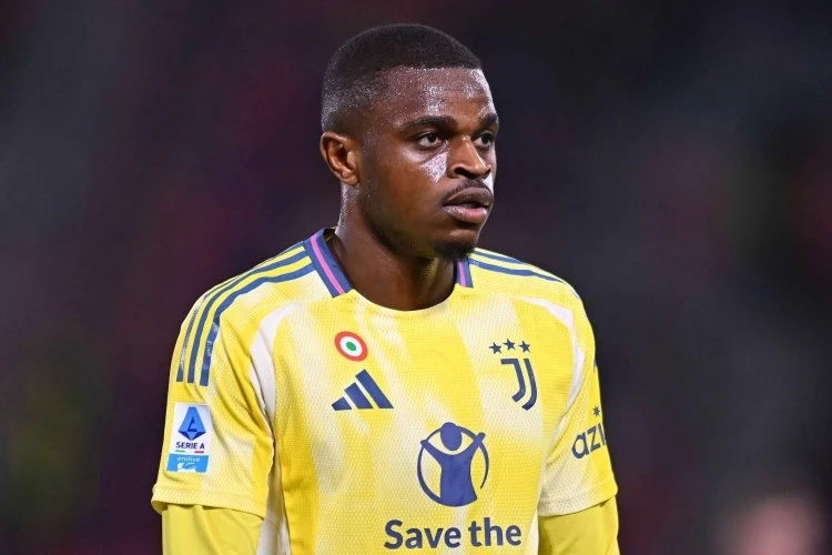 Mançester Yunayted və Liverpul Pyer Kalulunun transferi uğrunda m&uuml;barizə aparır