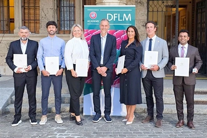 Elçin Memmedov, UEFA Futbol Yönetimi Programını Üstün Başarı Diploması ile Tamamladı
