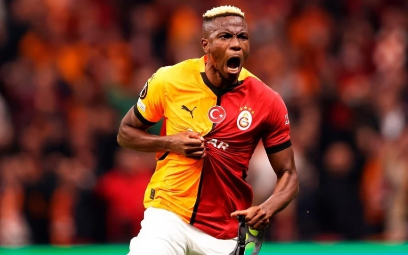 Mançester Yunayted Viktor Osimheni transfer etməyi düşünür