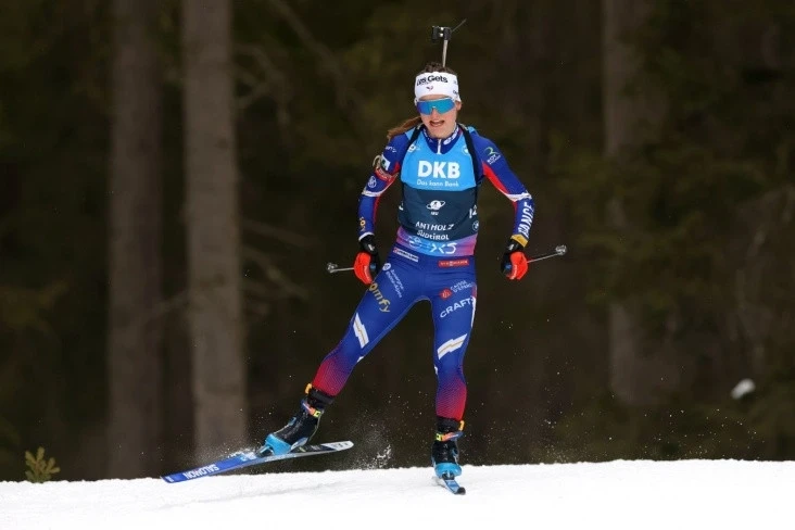 Fransalı biatlonçu komanda yoldaşının tüfənginin ayarlarını dəyişdirməkdə ittiham olunur