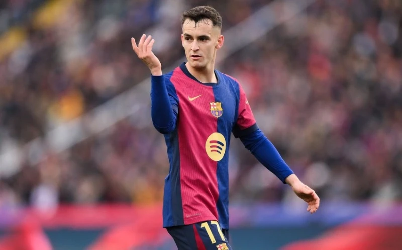 Atletiko Barselonanın yarımmüdafiəçisi Mark Kasadonun transferi ilə maraqlanır