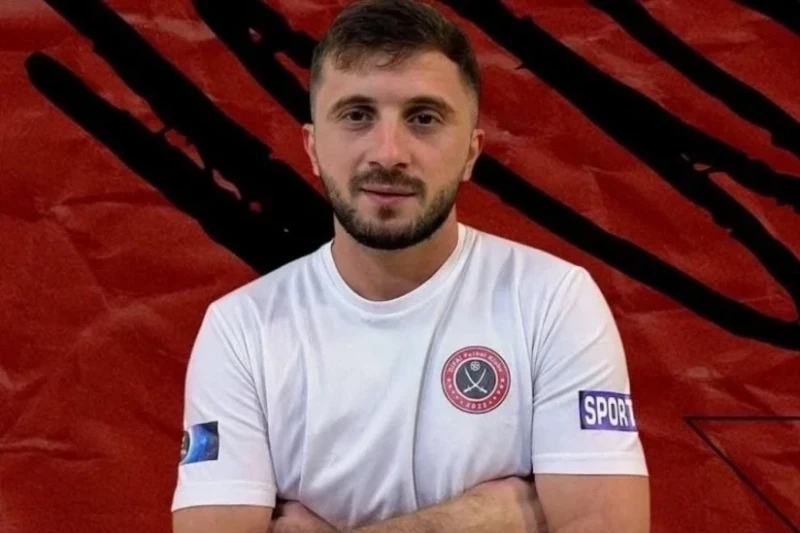 Difai Roman Hüseynovla yollarını ayırdı