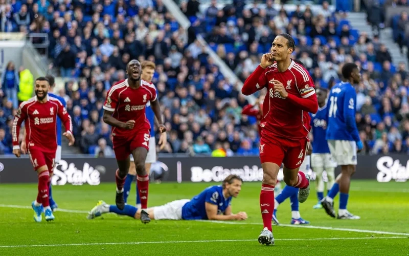 Liverpul Premyer Liqada 60 fərqli stadionda qalib gələn ilk komanda oldu