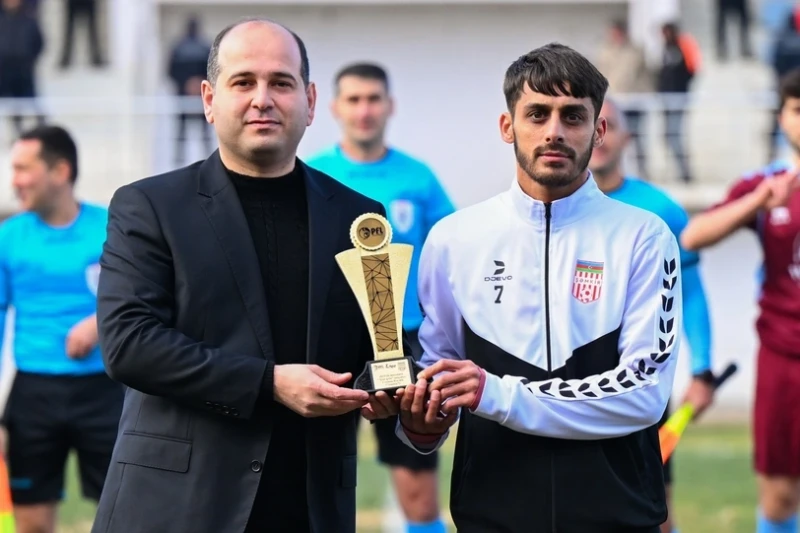 Azərbaycan II Liqasında noyabrın ən yaxşı qolunun müəllifi Ceyhun Rəcəbli mükafatlandırılıb