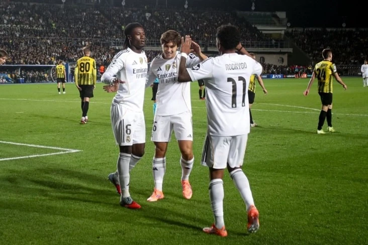 Rodriqo Realdan ayrılmağı d&uuml;ş&uuml;n&uuml;r