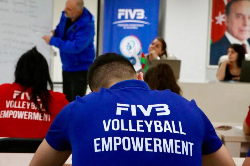 Azərbaycanda voleybol məşqçiləri üçün FIVB-nin iştirakı ilə kurs keçirilib - FOTO