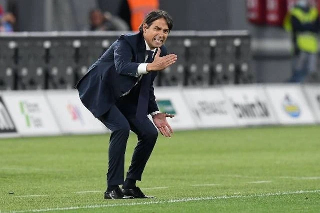İnter baş məşqçiyə yeni müqavilə təklif edəcək