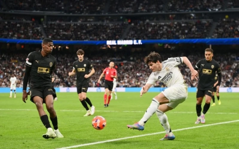 "Real Madrid" 30-cu turda "Valensiya"ya uduzub, Vinisius penaltidən fərqlənə bilməyib