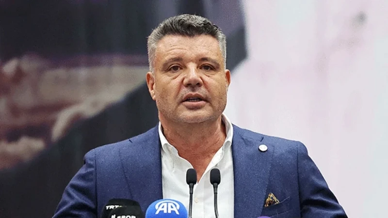 Səadettin Saran İstanbulda yol qəzasına düşüb