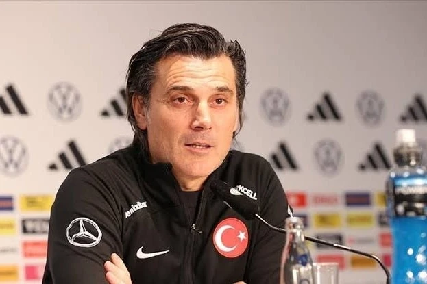 Montella ilə müqavilə uzadılır