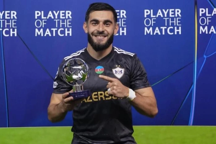 Elvin Cəfərquliyev: &Ccedil;elsi ilə he&ccedil;-he&ccedil;ə qələbəyə bərabərdir, menecerimlə danışmalıyam