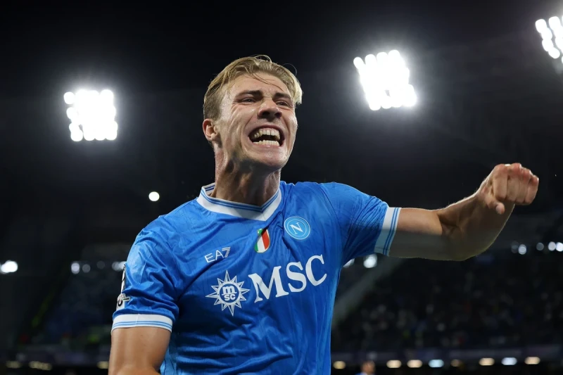 Manchester United, Hojlund'u Napoliye 100 milyon AZN'ye kesin olarak sattı