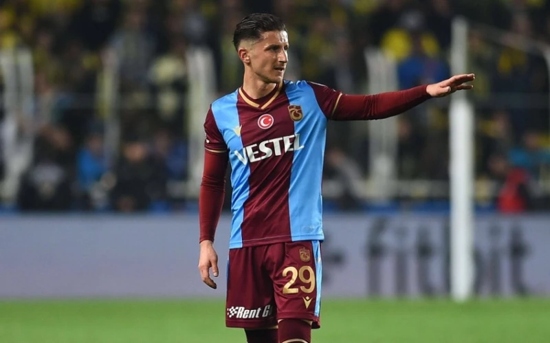 Trabzonspor Şimali Makedoniyadan olan futbolçu ilə yolları ayırıb