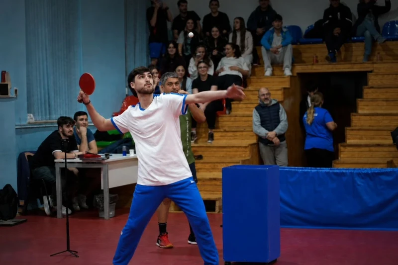 Nihad Məmmədov stolüstü tennisdə dünya rekordçusu oldu
