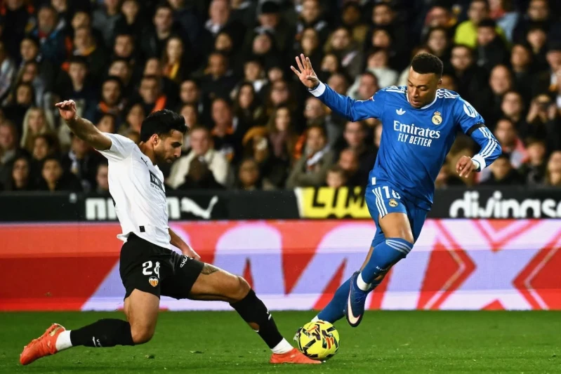 Mbappe Hakemlere Palyaçolar! Dedi: Valencia Maçında Hakemlerle Anlaşmazlık;