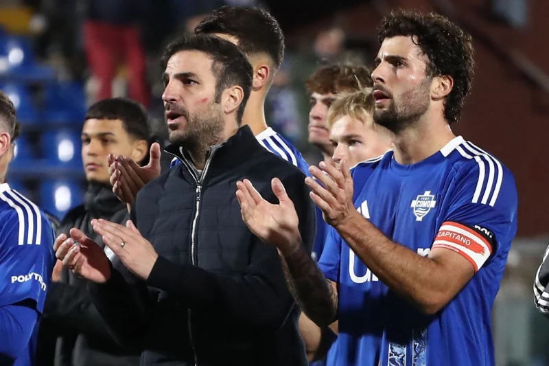 Chelsea, Cesc Fabregas'ı Rosenior'un Yerine Düşünüyor