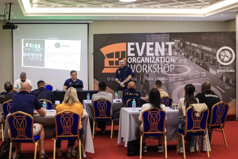 UWW dördüncü buraxılış “Tədbirin Təşkili” üzrə seminar təşkil edib