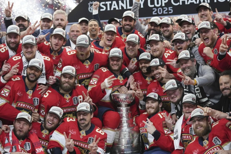 Florida Panthers Edmontonu məğlub edərək Stenli kubokunu qazanıb