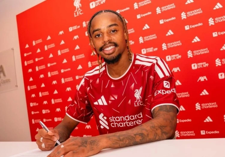 Liverpool, PSJ-dən Bredli Barkolanı 145 milyon avroluq transferlə aldı - RƏSMİ