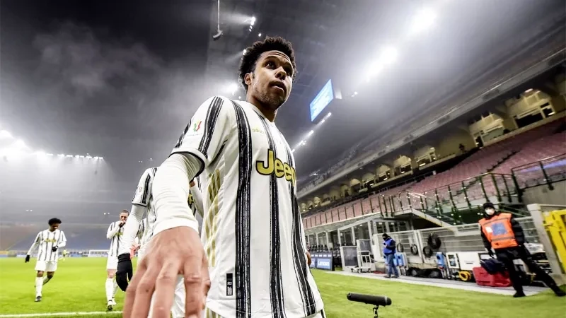 Yuventus Veston Makkenni ilə müqaviləni uzadıb