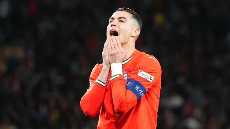 Ronaldo 30 gün kənarlaşdırıldı və 255 avro cərimələndi