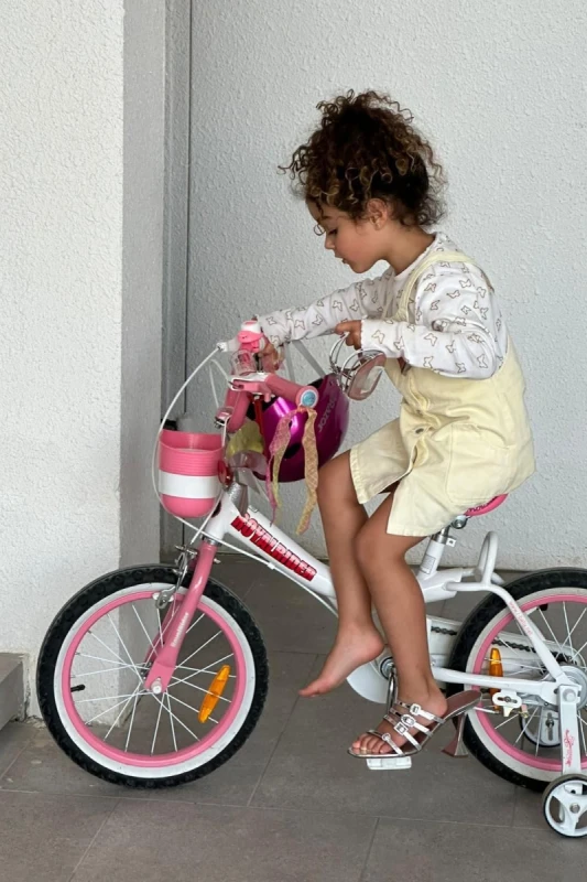 Cristiano Ronaldo kızı Alana Martina'nın doğum gününü kutladı