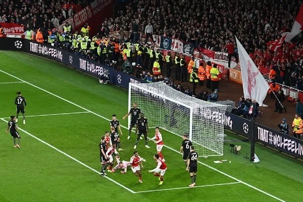 Arsenal Bavariyanı məğlub etdi, Mbappedən het-trik