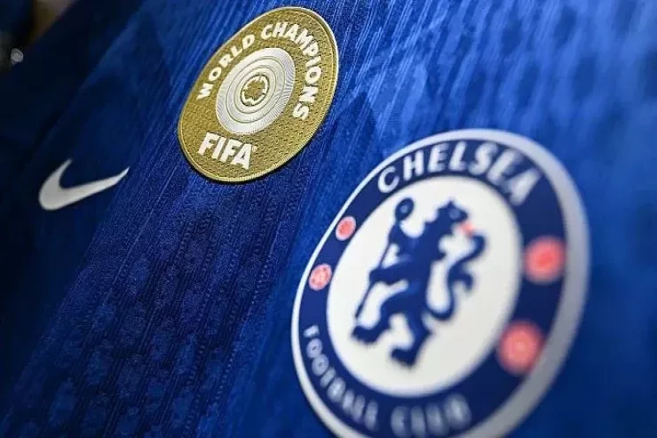 Çelsinin transfer hədəfi Kristal Pelasın yarımmüdafiəçisi Adam Uorton oldu