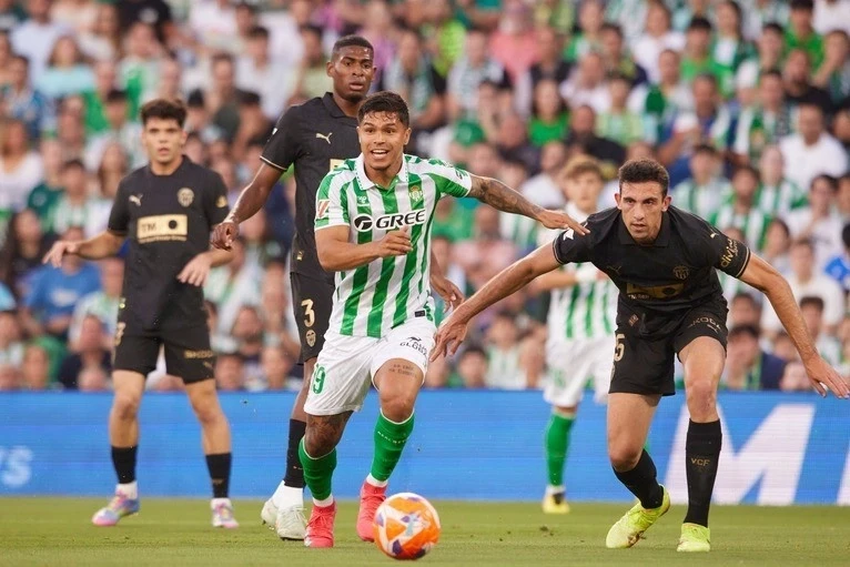 Betis və Valensiya bir qol vuraraq heç-heçə razı qalıblar - VİDEO