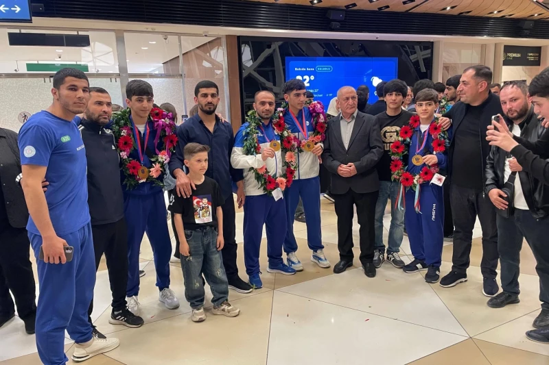 Uşuçularımız Avropa çempionatında 15 medal qazanaraq Vətənə qayıdıblar - FOTO